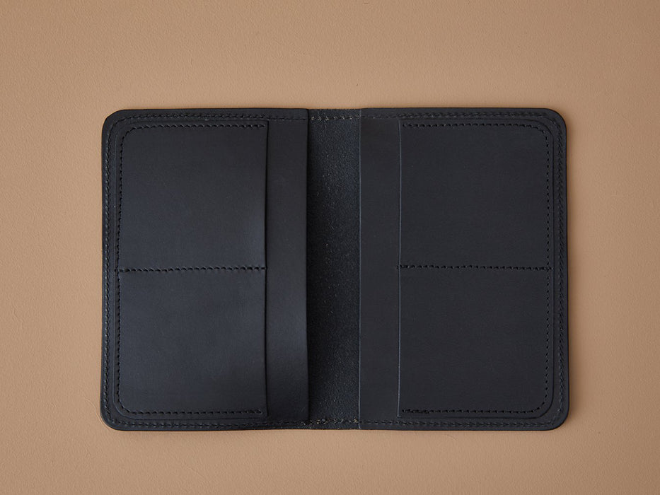 Porte-passeport en cuir noir