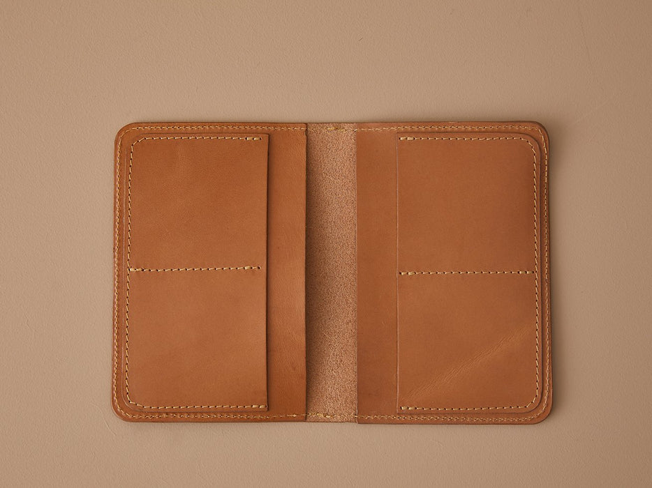 Porte-passeport en cuir sienna