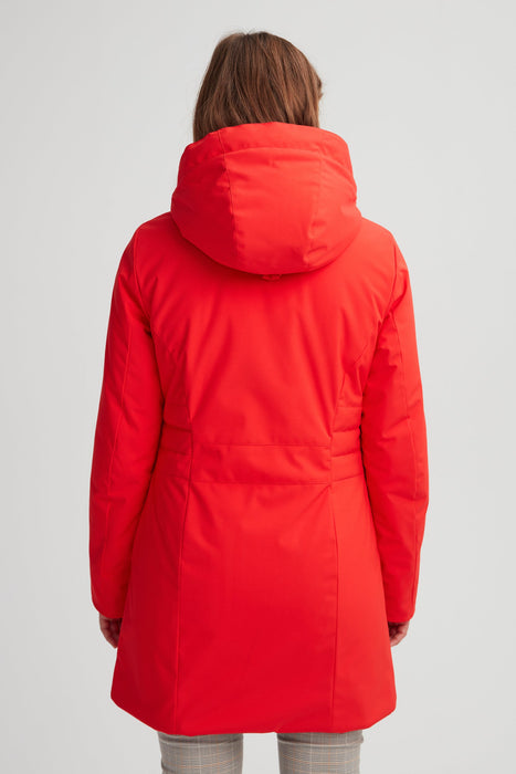 Manteau rouge feu pour femme. Tissus recyclés de bouteilles d'eau de plastique