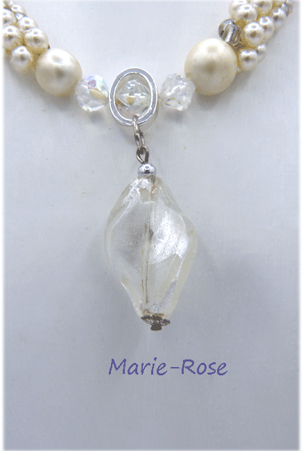 Collier de perles marie-rose
