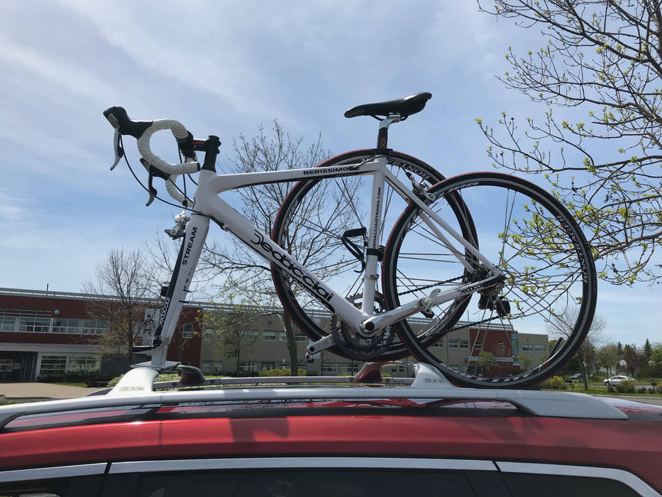 Le c2 de clipwheel.com support de transport pour roue avant de vélo, coté droit (dérailleur)