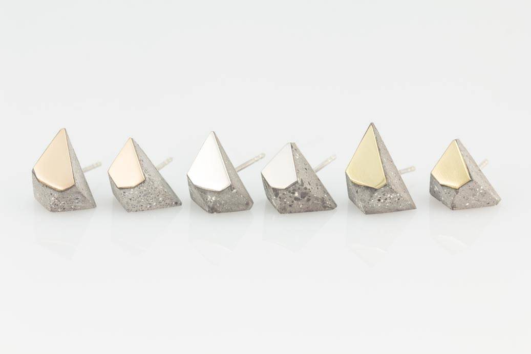 Boucles d'oreilles pyramides bronze