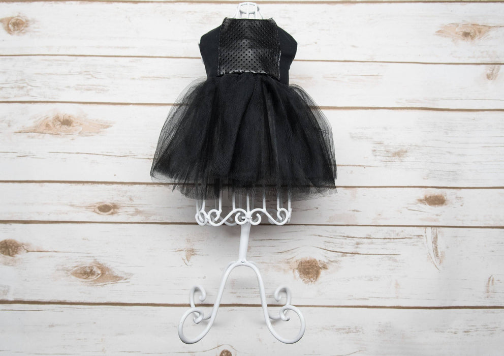 2 robes pour chien dans une! oui, c'est possible!: robe tutu noire réversible en coton noir et cuirette et chiffon suisse à pois surélevés