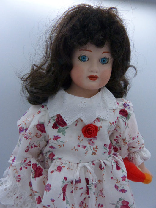 Poupée de porcelaine marie-lise