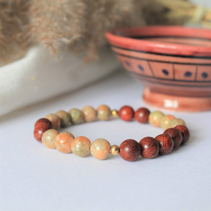 Feuillage - bracelet diffuseur d'huiles essentielles pour femmes en pierres naturelles d'unakite, billes de bois de santal rouge et inox doré