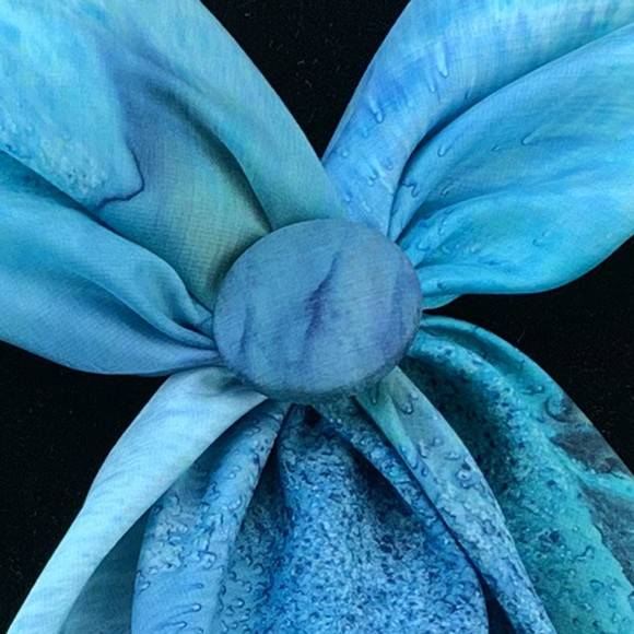 Foulard carré de soie émeraude fleurs marines