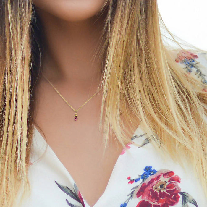 Pendentif alba or jaune avec grenat rhodolite sur chaîne 18 pouces