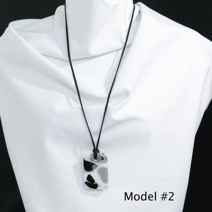Nouveau/pendentif chic noir gris blanc/rectangulaire/verre fusion/longueur ajustable