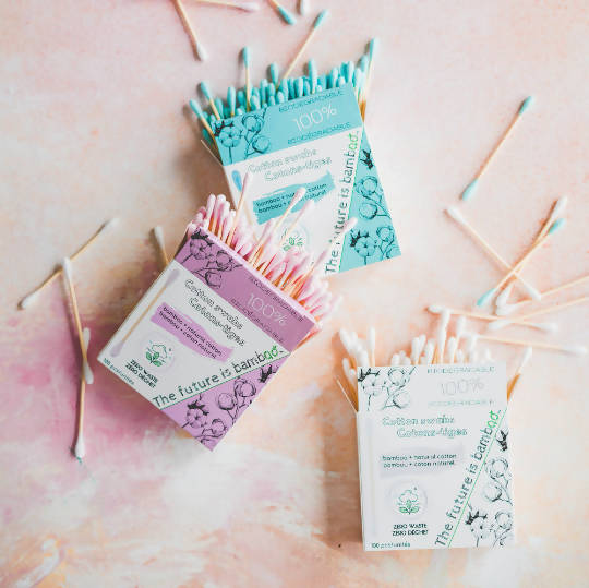 Paquet de 6 cotons-tiges en bambou biodégradables (600 unités) blanc, rose et aqua