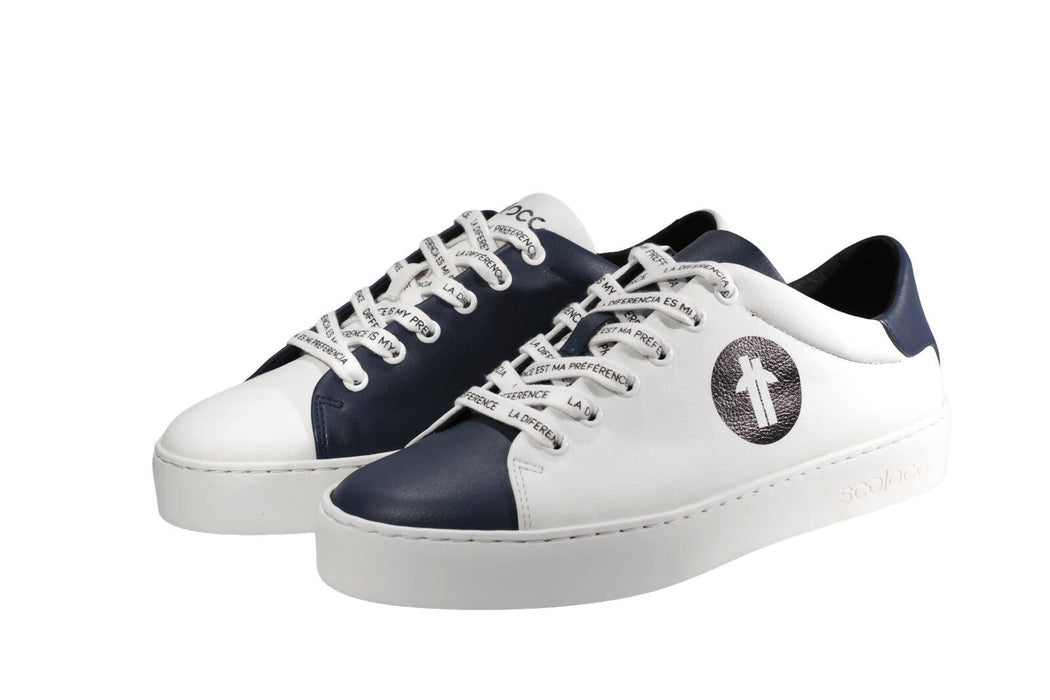 Sneakers dépareillés, véganes en "cuir" de pomme - modèle animlogo, blanc et marine, pour femmes