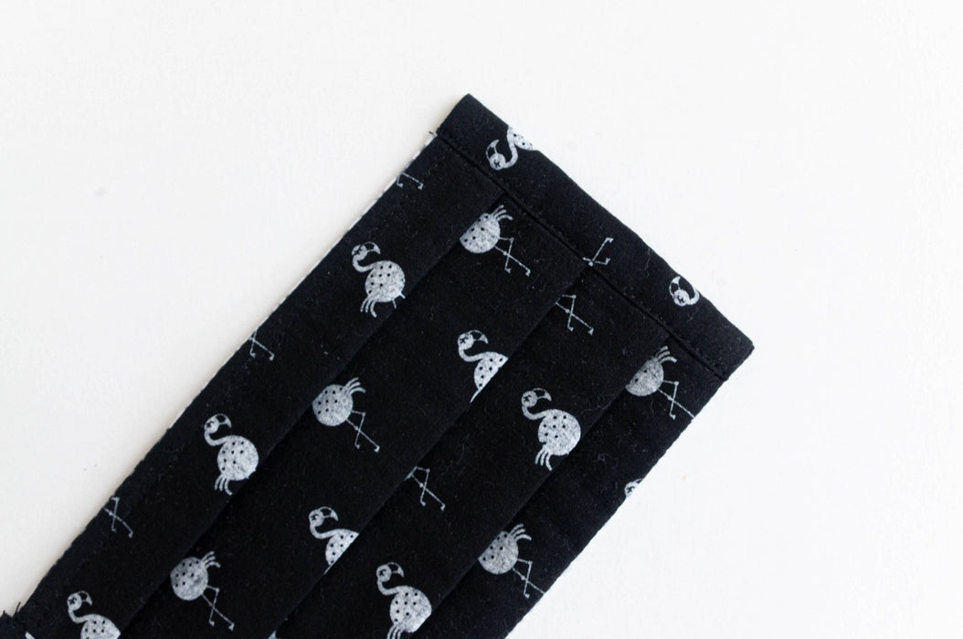 Masque en tissu - denim noir & pois & flamingo blanc