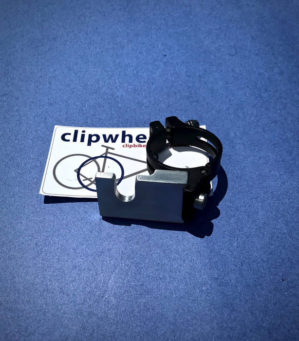 Le c2 de clipwheel.com support de transport pour roue avant de vélo, coté droit (dérailleur)