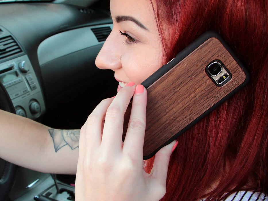 Étui samsung galaxy s7 edge en bois noyer et côtés en polycarbonate