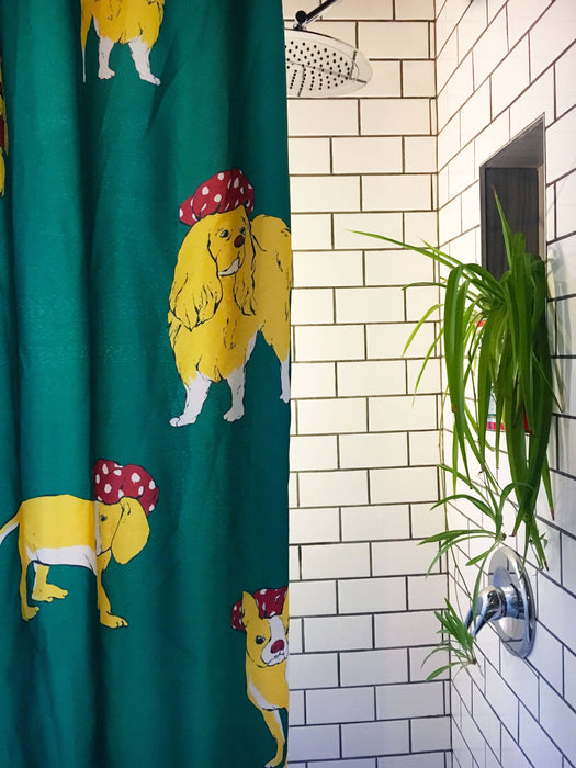 Rideau de douche vert à motifs de chiens