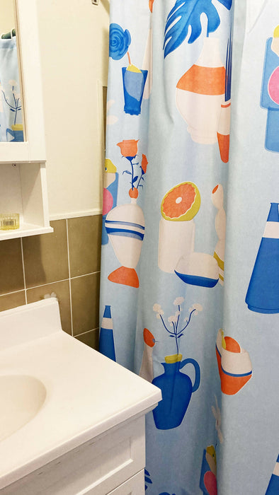 Rideau de douche en polyester, imperméable et lavable, 71" x 71", conçu en collaboration avec l'artiste amélie tourangeau