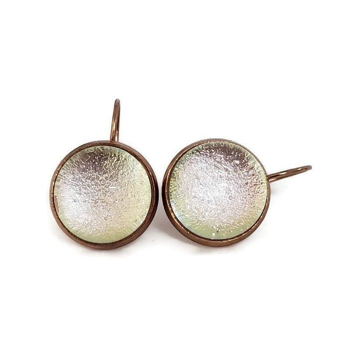 Boucles d'oreille leviers rose transparent, en verre fusion - Bijoux Le fil d'Ariane