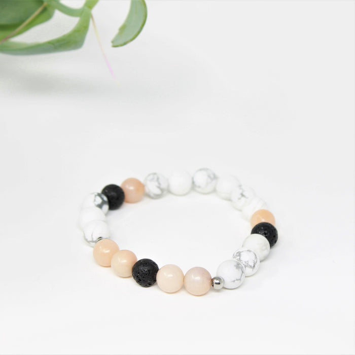 Bracelet peach (bracelet en pierres semi-précieuses, diffuseur d'huiles essentielles pour femmes, howlite, aventurine rose & pierre de lave)
