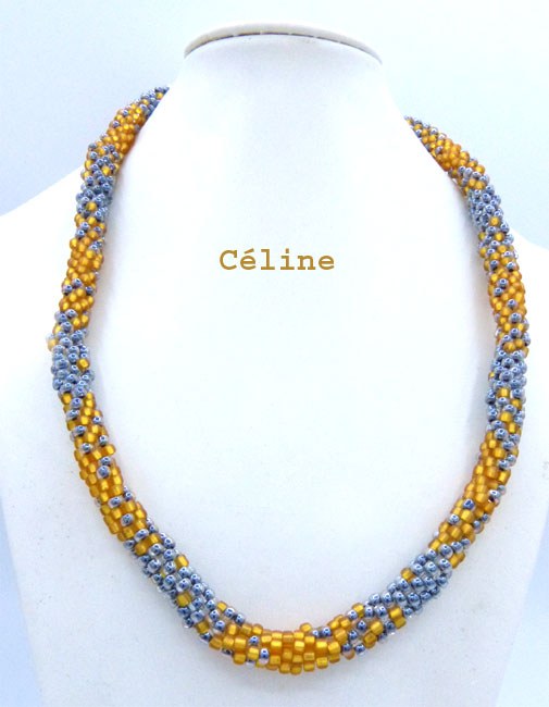 Collier de perles céline