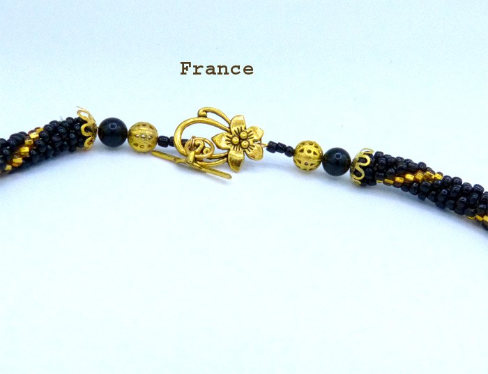 Collier de perles france