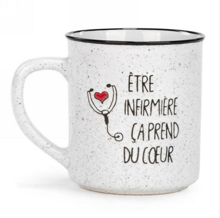 Tasse infirmière ça prend du coeur