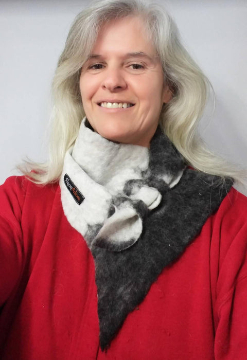 Cache-cou feutré en alpaga naturel : nuances de gris-noir-blanc