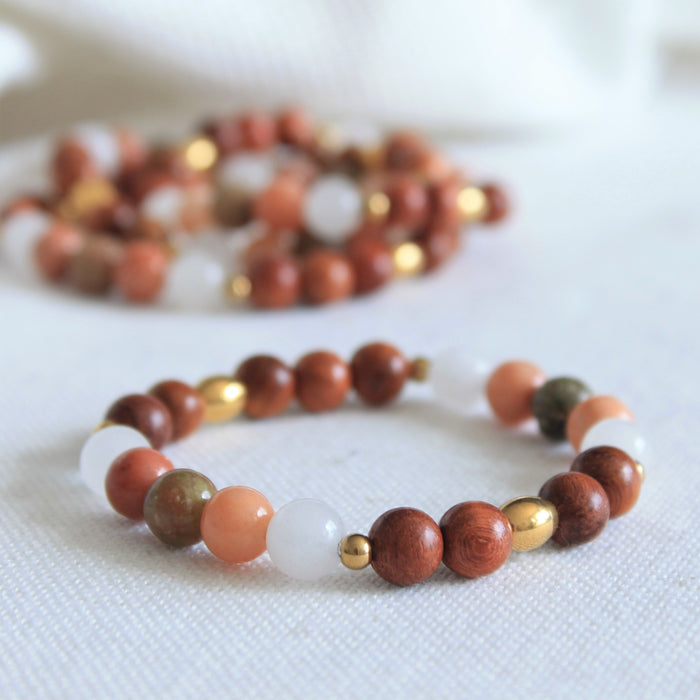 Bracelet élastique pour femmes en pierres naturelles 8mm aventurine, unakite et quartz, billes de bois de rose et acier inoxydable doré