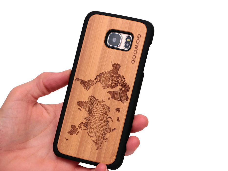 Étui samsung galaxy s7 edge en bois et côtés en polycarbonate - bambou avec gravure carte du monde