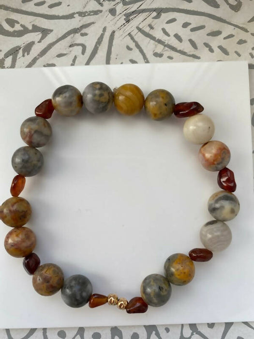Bracelet d'agate mexicaine avec perles embossées en or