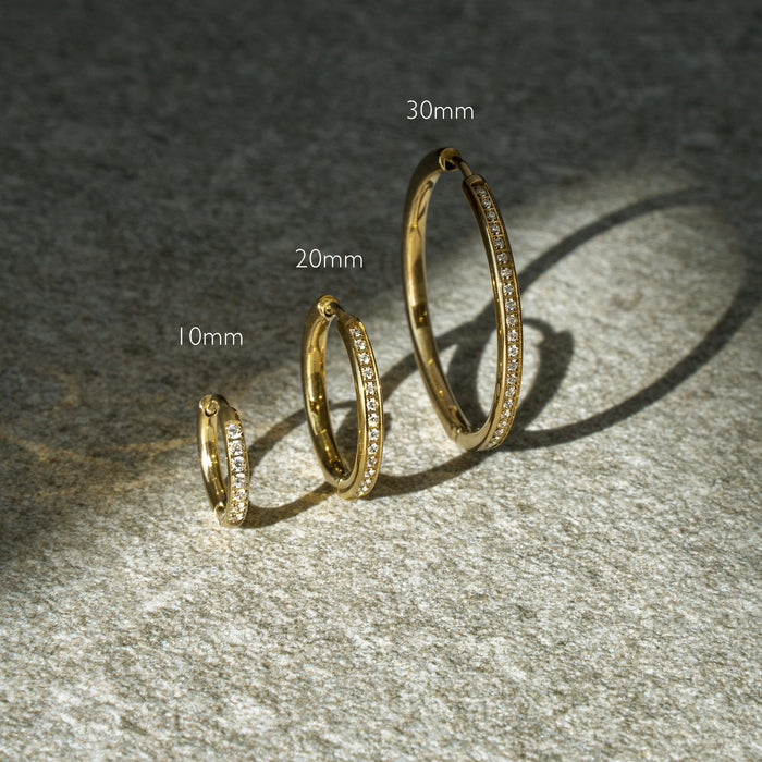 Petites boucles d'oreilles anneaux avec pierres or en acier inoxydable