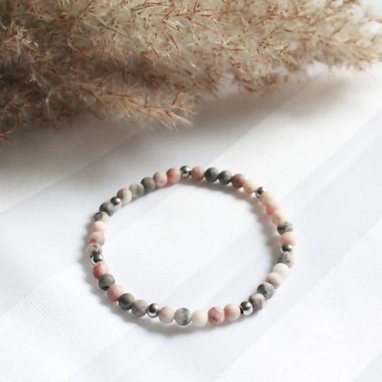 Bracelet pour femmes en pierres semi-précieuses de jaspe zébré rose (4mm)