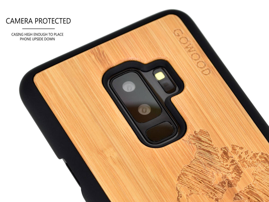 Étui samsung galaxy s9 plus en bois et côtés en polycarbonate - bambou avec gravure carte du monde