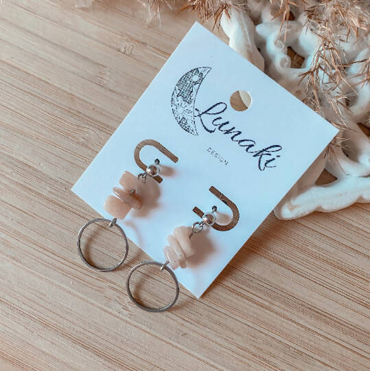 Boucles d'oreilles pendantes en acier inoxydable avec pierres de soleil, boucles d'oreilles minimalistes en pierres naturelles pitaka