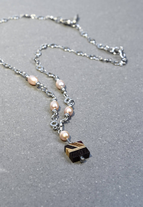 Amalgame perles et bois