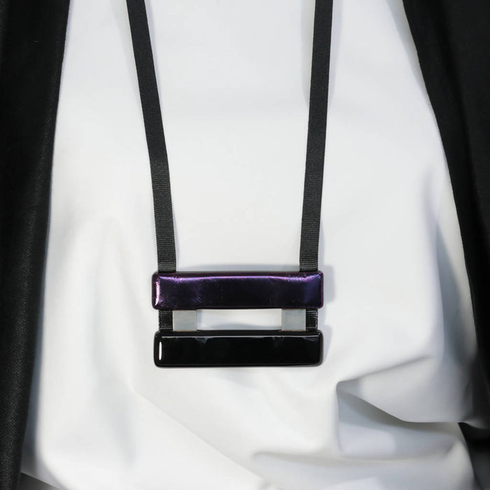 Pendentif noir brillant et violet /fushia irridescent/ensemble contemporain collier géométrique long/hypo allergène /mila