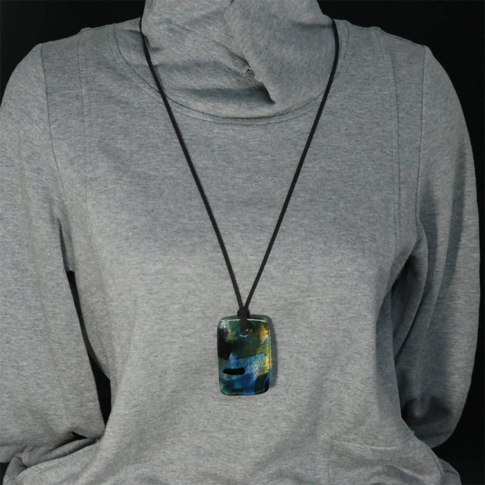 Nouveau/pendentif de verre tons de bleu vert ambre/rectangulaire/longueur ajustable