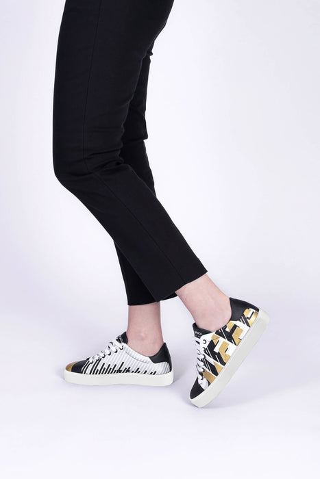 Sneakers dépareillés, véganes en "cuir" de pomme - modèle miroloco pour femmes