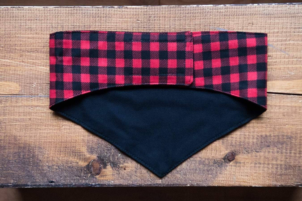 Bandana foulard buffalo à carreaux noirs et rouges pour chien