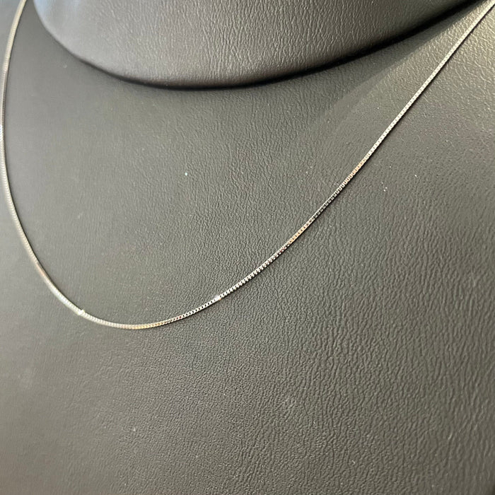 RPM Chaine vénitiennes - carré en or jaune ou blanc 10K 18 pouces