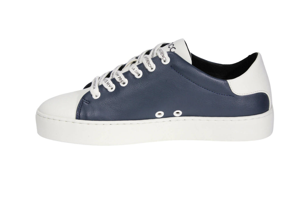 Sneakers dépareillés, véganes en "cuir" de pomme - modèle animlogo, blanc et marine, pour femmes