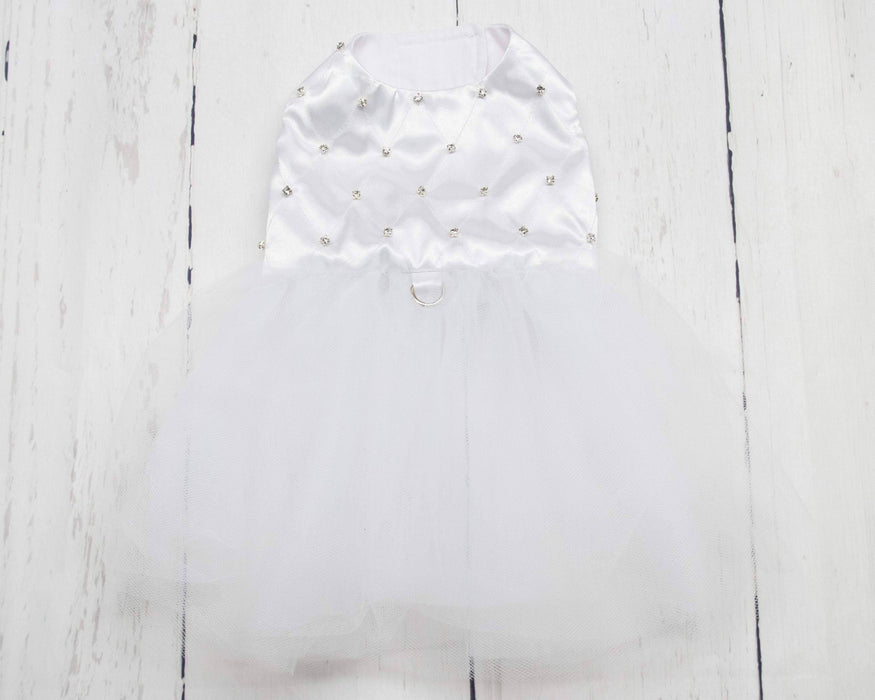 Ensemble robe martini pour chien en satin blanc pour mariage, avec brillants dorés ou argentés, fleurs, collier et laisse assortis