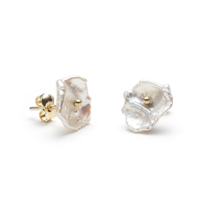 Boucles d'oreilles en or jaune 14k aux moyennes perles pétales cascata