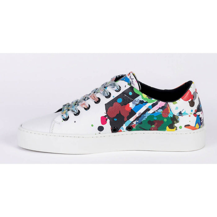 Sneakers dépareillés, véganes en "cuir" de pomme - modèle prismaloco pour femmes