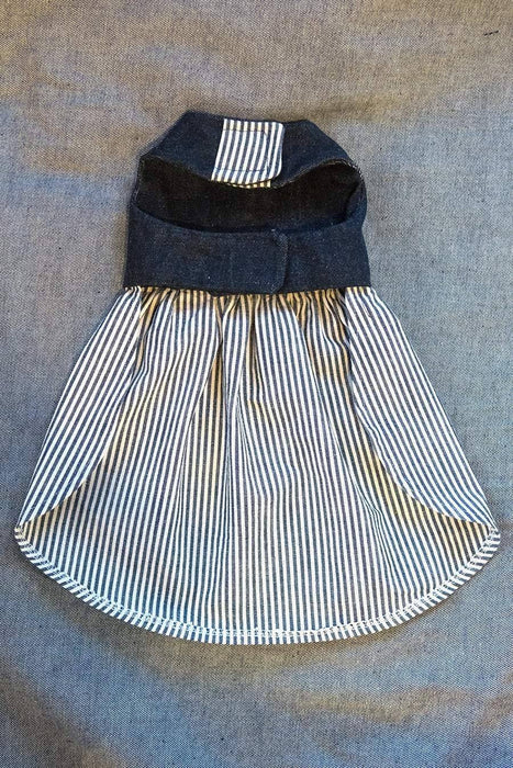 Robe harnais en denim jeans bleu foncé et ligné bleu et blanc pour chien xxxs, xxs, xs, s, m et l