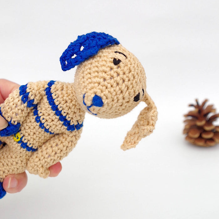 Chien en crochet de coton responsable,