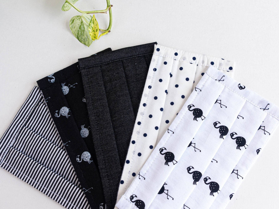 Masque en tissu - denim noir & pois & flamingo blanc