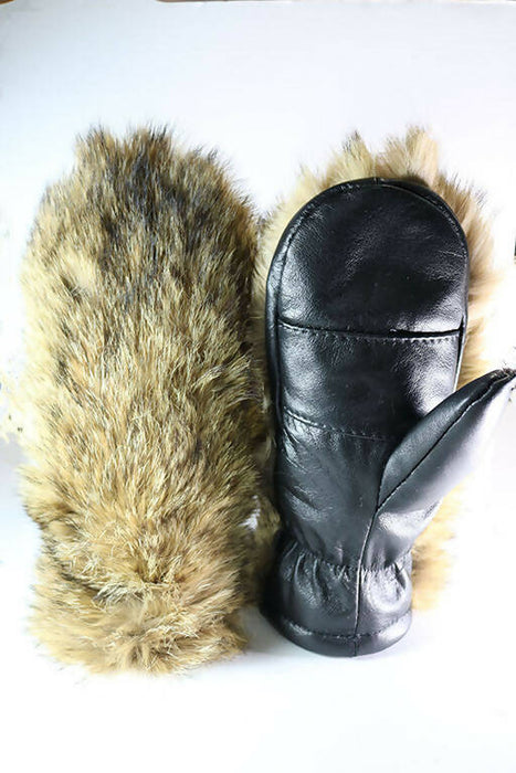 Mitaine en cuir et fourrure recyclé.